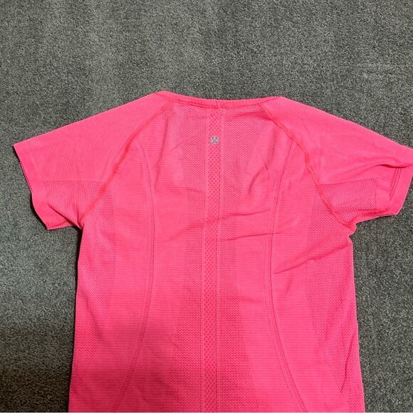 Lululemon Run: Swiftly Tech V Neck size 8 - Picture 6 of 8